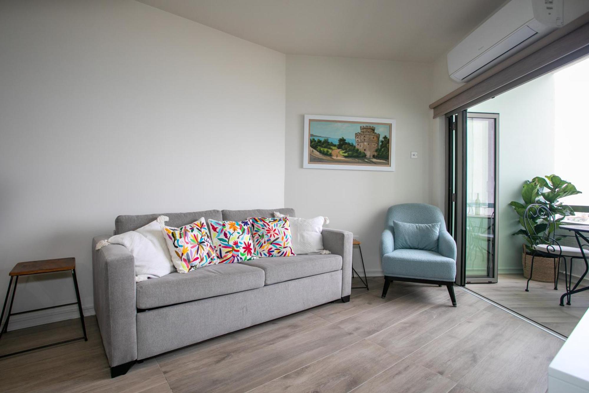 Palmove Luxurious Beachfront Apt Larnaca Exteriér fotografie