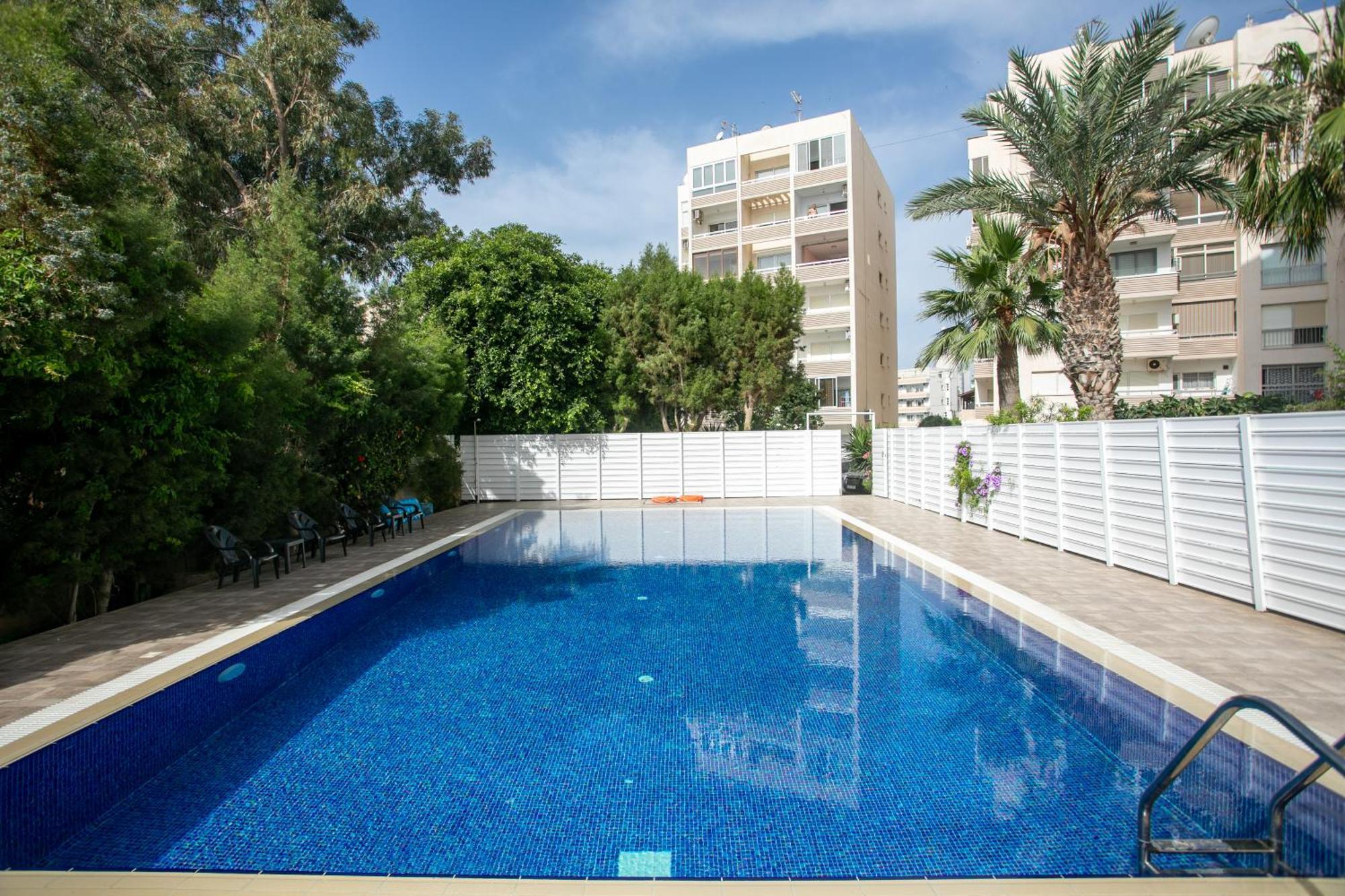 Palmove Luxurious Beachfront Apt Larnaca Exteriér fotografie